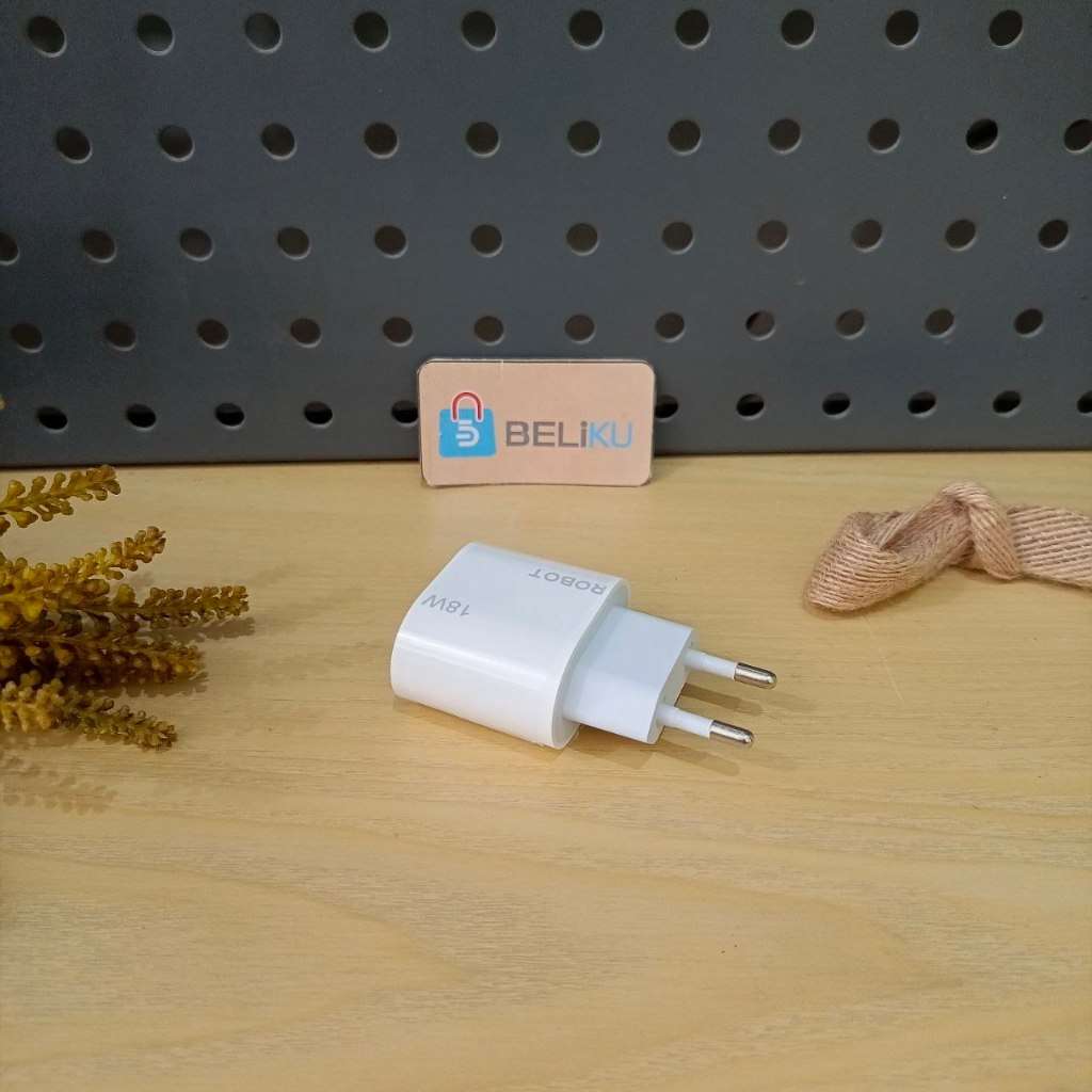 Robot RT-P18 Travel Charger Adapter Quick Charge 3A 18W Single Port
