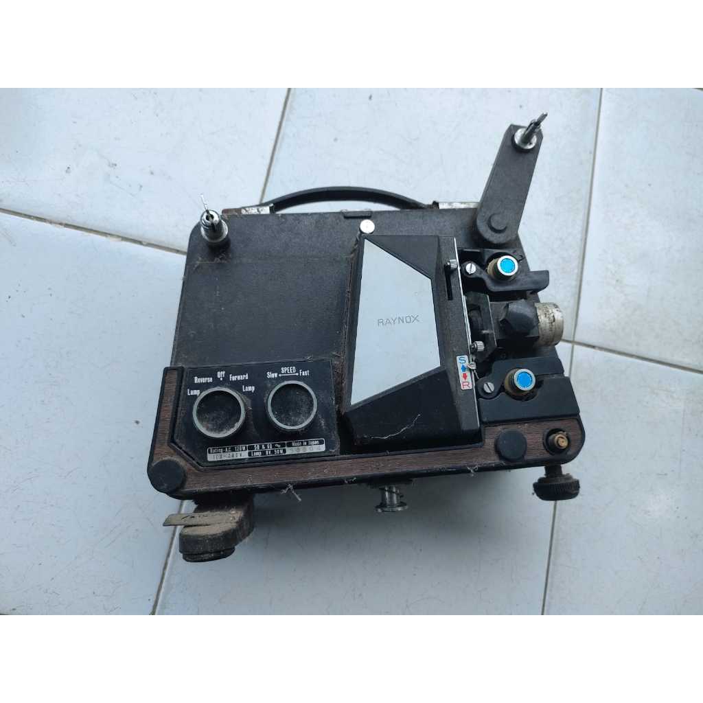 PROYEKTOR JADUL RAYNOX
