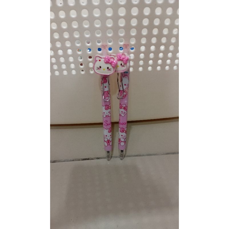 

PENA KARAKTER HELLO KITTY