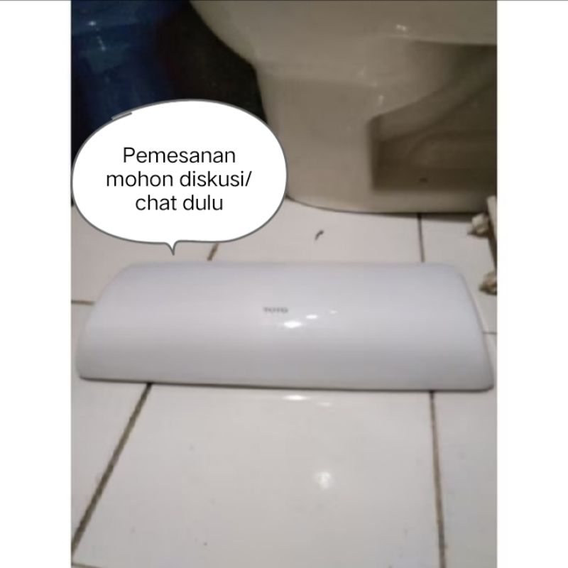 tutup kloset duduk toto tipe cw436nj  kondisi second warna putih