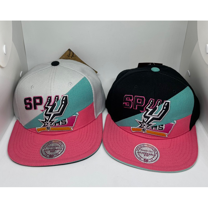 Topi snapback Mitchell n Ness