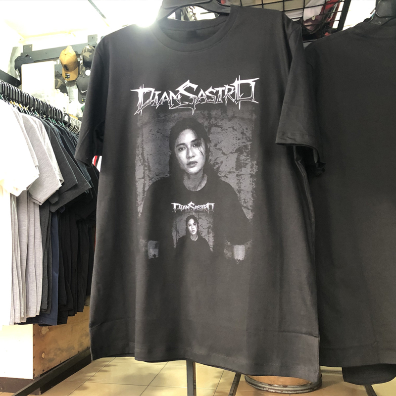 Kaos Dian Sastro X Deadsquad Tshirt Bahan Katun Casual T-SHIRT Real Pict BISA COD T Shirt Terbaru St