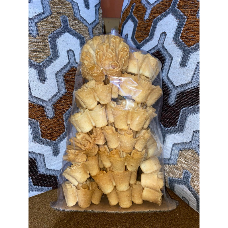 

Kue Soroja Manis Oleh-oleh Khas Bandung