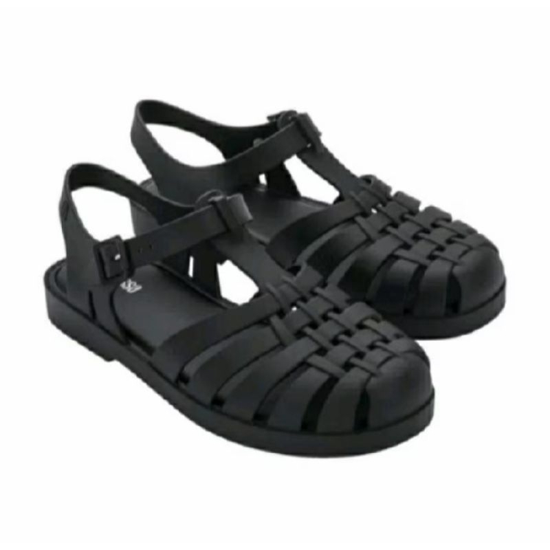 Melissa possession ad black