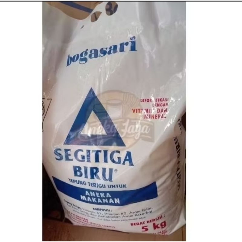 

TEPUNG TERIGU SEGITIGA BIRU BOGASARI 5 KG
