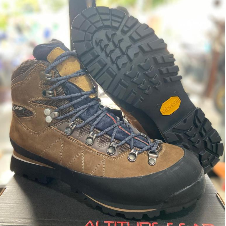 Altitude Gear Sepatu Alasca GTX Vibram Hiking Tahan Air Outdoor