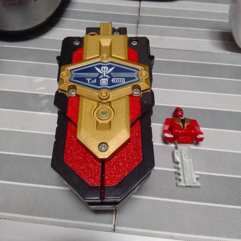 DX Legendary Morpher Super Megaforce Bandai