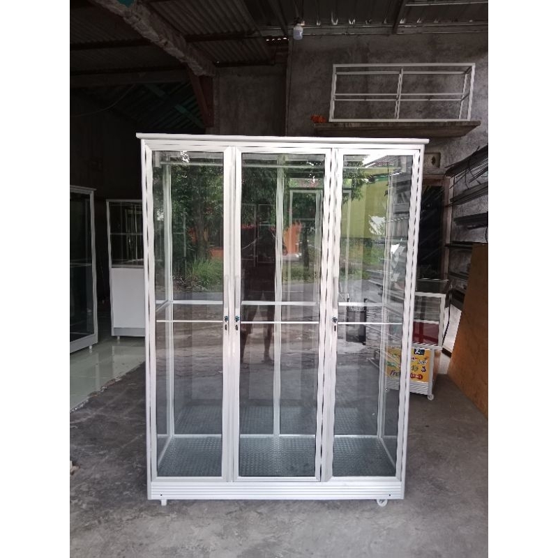 lemari full gantungan 3pintu/lemari baju