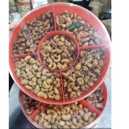 

kacang mede tray 900gr
