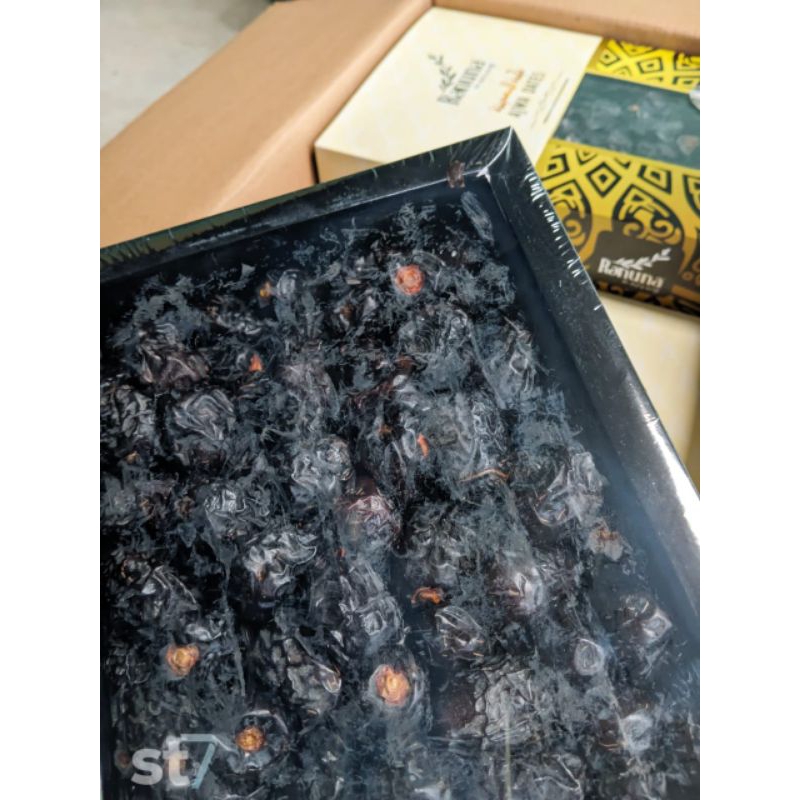 

kurma ajwa organik ranuna/ kurma nabi
