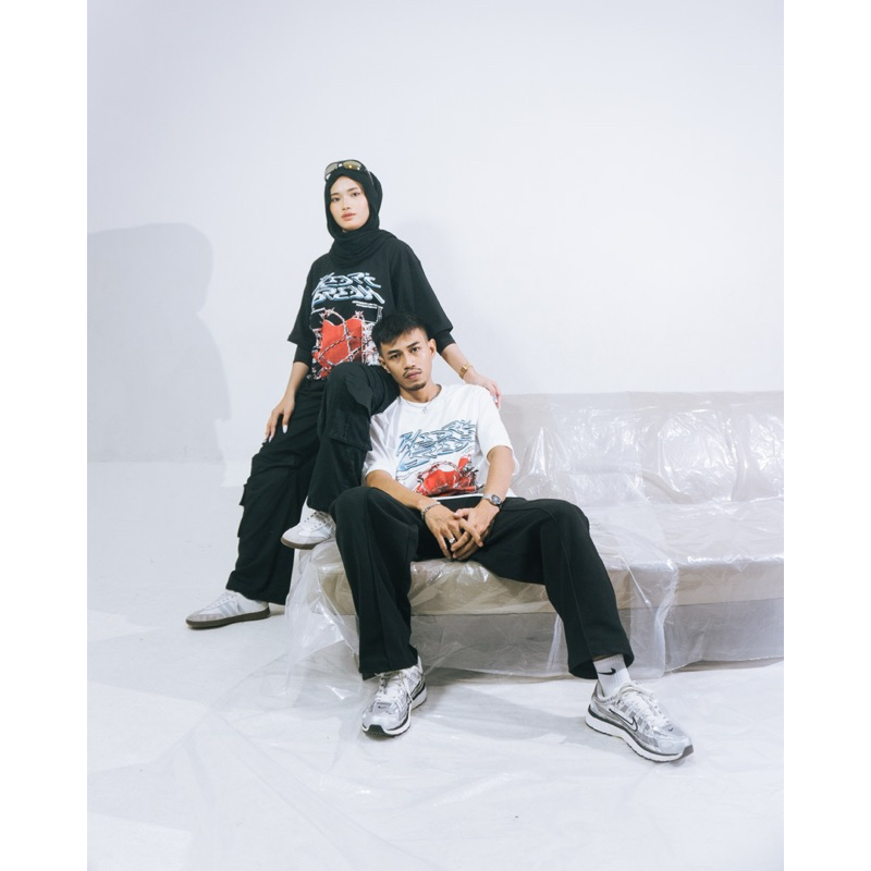 HEARTBREAK Oversized T-Shirt “HURT” Black White