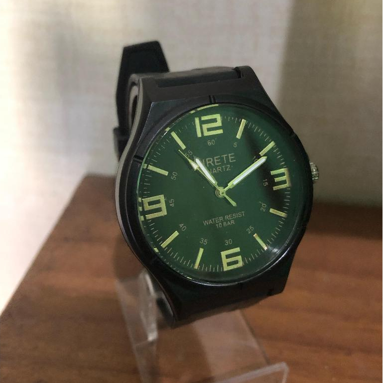 Jam Tangan Santai Casual Bisnis Pria Wanita Warna Hitam Quartz Analog