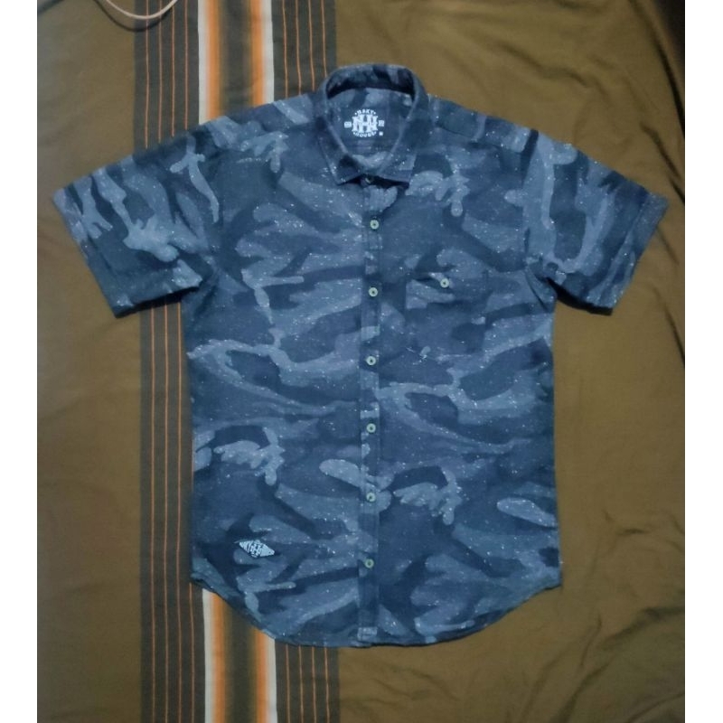 Kemeja Camo Naky House sz M