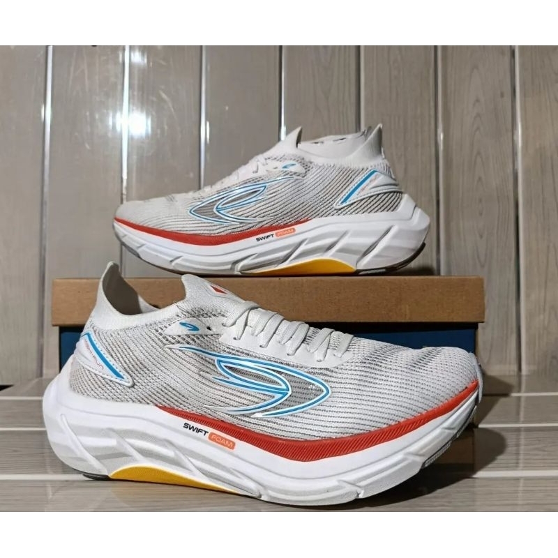 SEPATU RUNNING NINETEN 910 KISHI RUN 2.0 SIZE 42