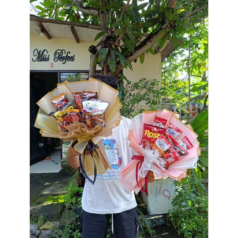 

buket Snack jajan hadiah sidang wisuda ulang tahun anniversary sempro Surabaya