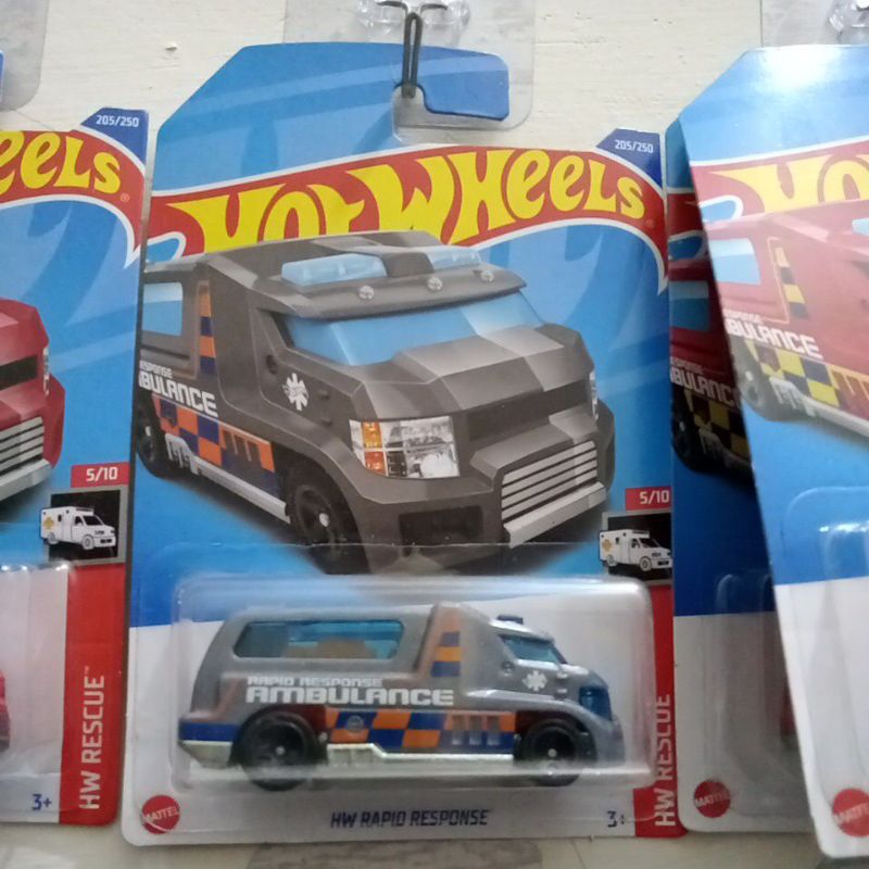Ambulance hw rapid response Abu hot wheels DM
