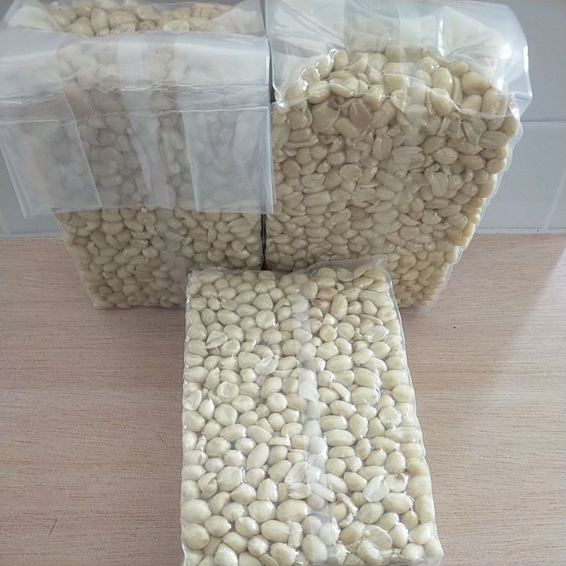 

Kacang kupas 1 Kg