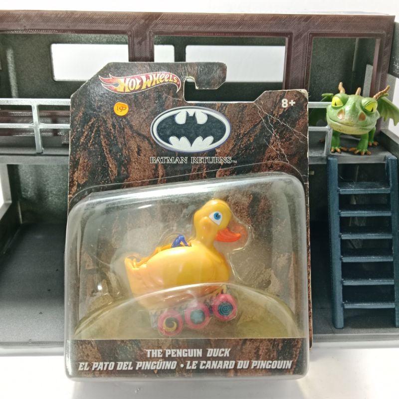 Hot Wheels Batman Returns The Penguin Duck