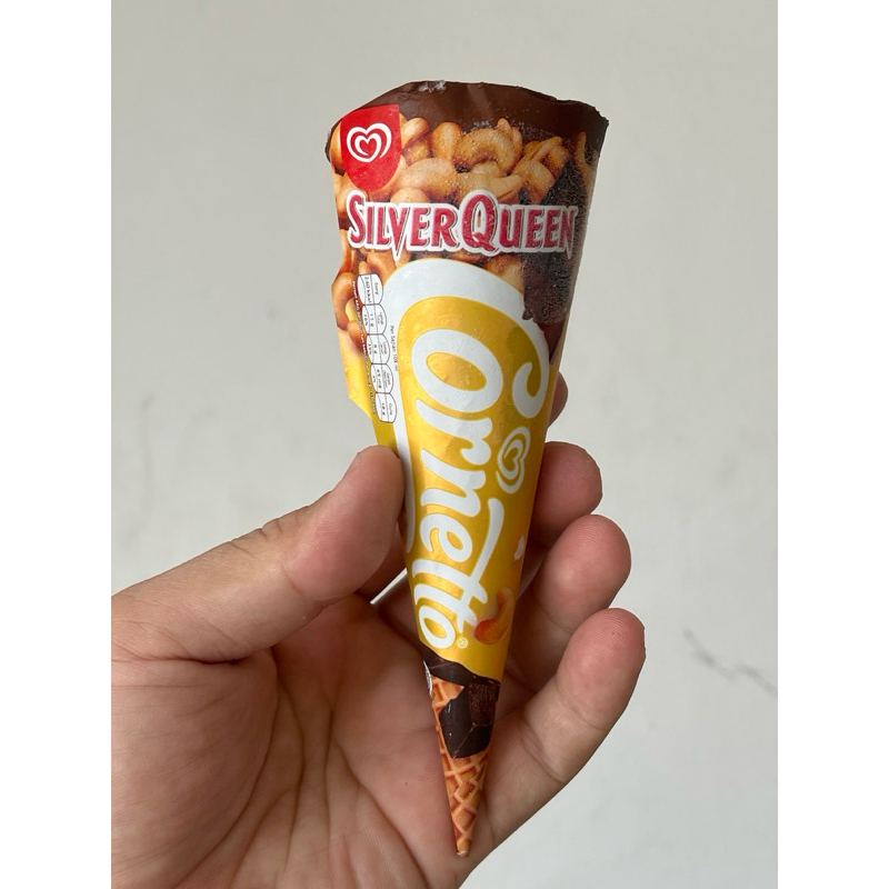 

Es Krim Walls Cornetto SilverQueen