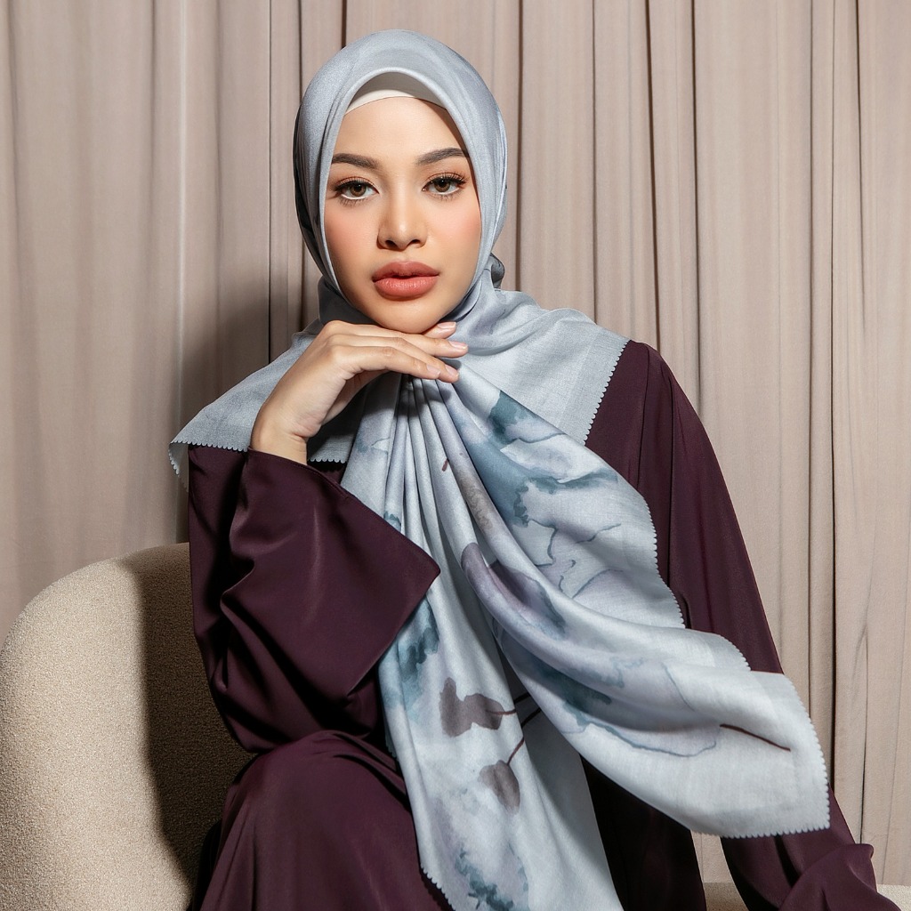 Lozy Hijab - Aurel Scarf Exclusive Pattern (Hijab Square Segiempat Motif)