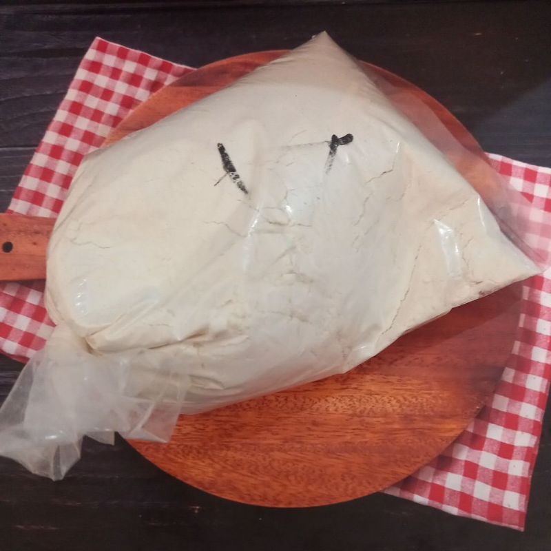 

Tepung Terigu Segitiga Repack 250 gram