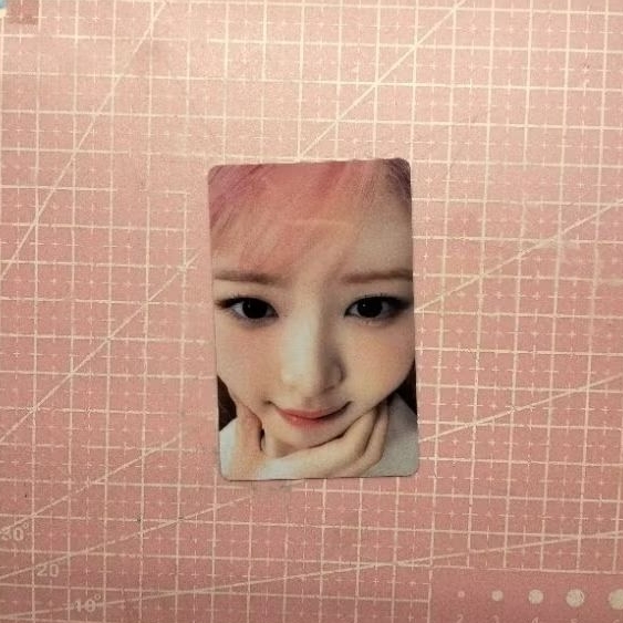 Photocard Rei zoom waterproof unoff (read desk)