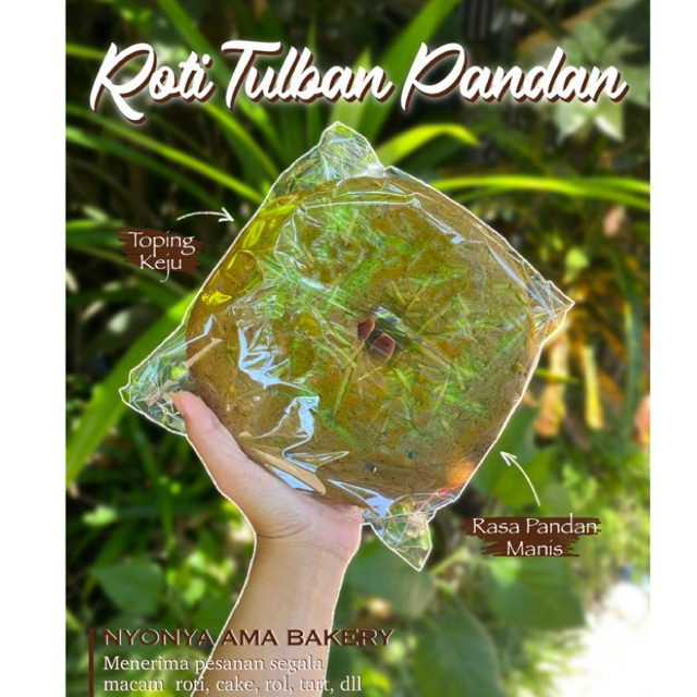 

Bolu Pisang Tulban Rasa Pandan 17cm | Roti Pisang | Nyonya Ama Bakery (Pre Order)