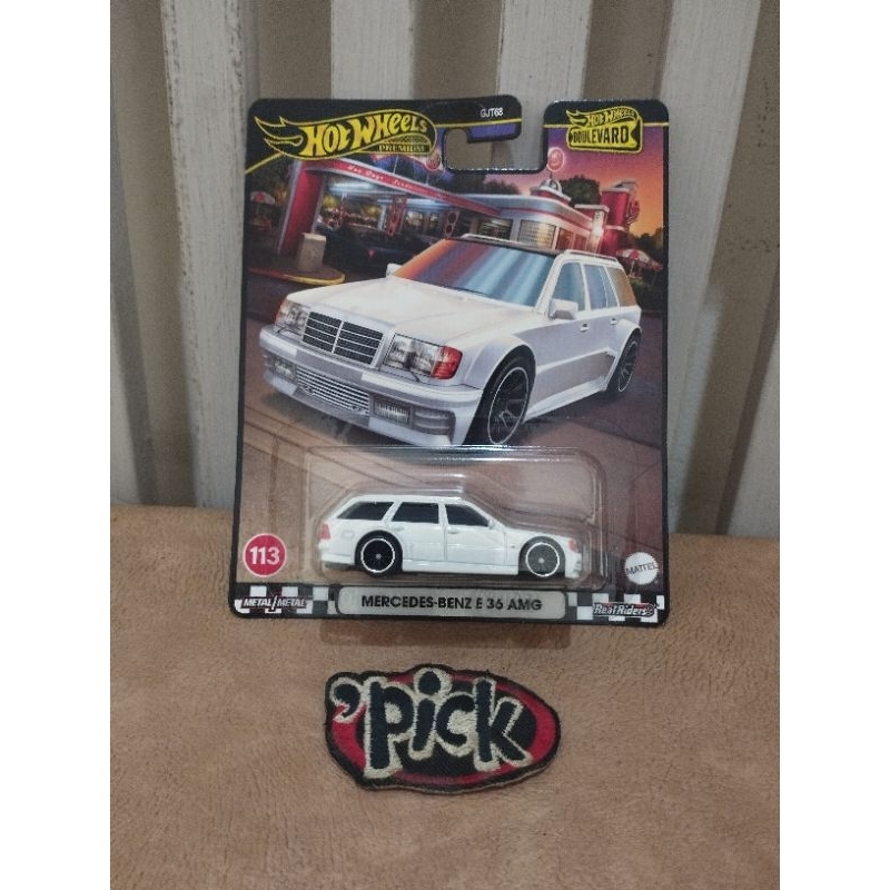 Hot Wheels Mercedes Benz E 36 AMG Boulevard