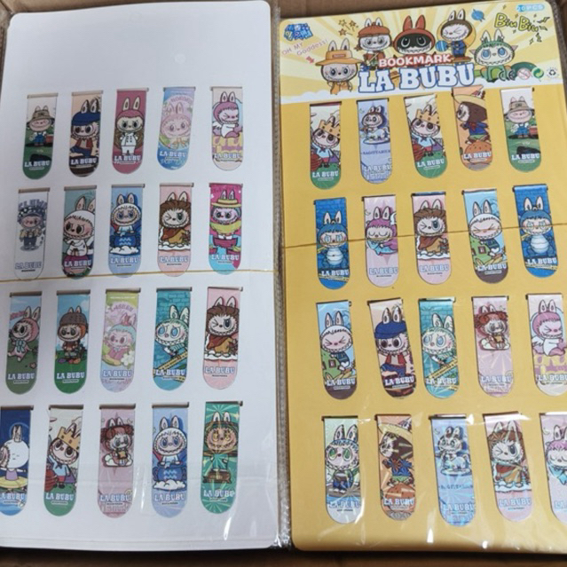 

PEMBATAS BUKU MAGNET MOTIF LABUBU | MAGNET LEMBARAN | 1LEMBAR ISI 20PCS