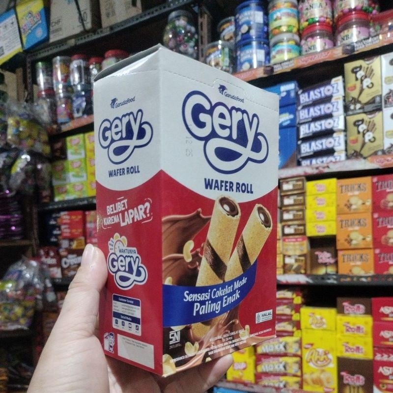 

Gery Wafer Roll Sensasi Cokelat Mede isi 20pcs