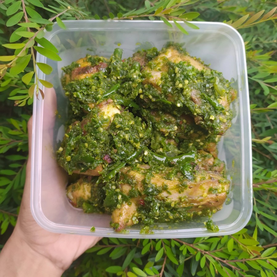 

INSTANT 1 Ekor Ayam Balado Cabe Ijo Siap Santap Non MSG Nikmat Potong 4