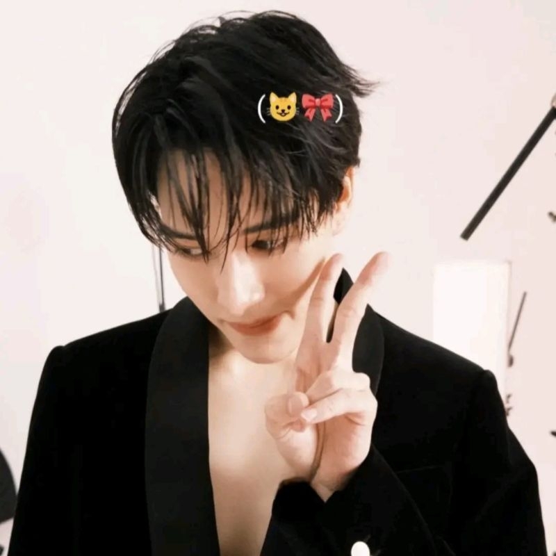 (dicon minwon) polaroid custom 4