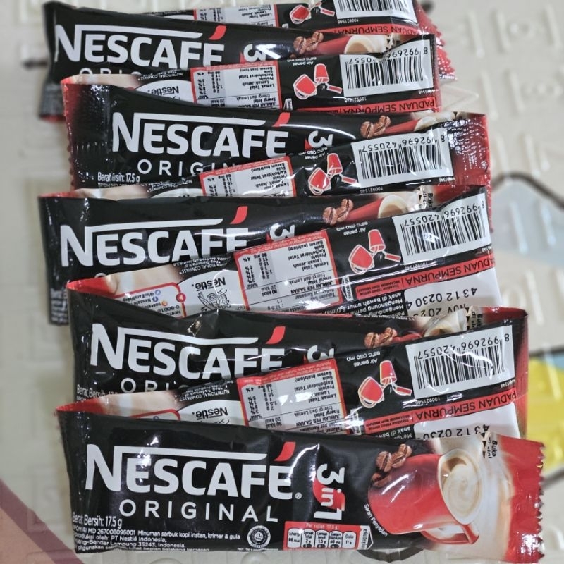 

Nescafe 3in1 original ( kopi, gula dan susu)