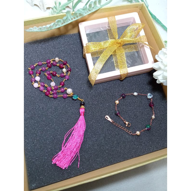 

Hampers Lebaran Ramadhan - Tasbih & Gelang Mutiara Air Tawar