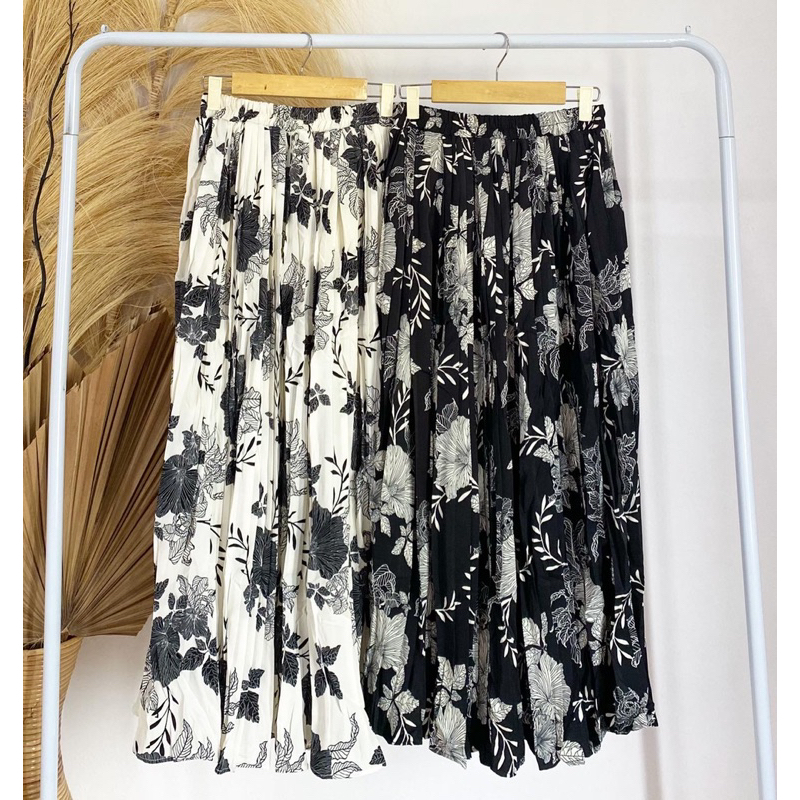 ROK MOTIF BUNGA MONOCROM / ROK MOTIF / ROK PLISKET / ROK IMPORT