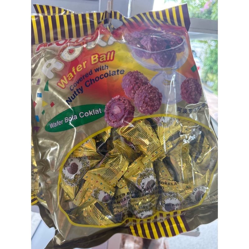 

Apollo Roka wafer bola coklat lebaran palembang