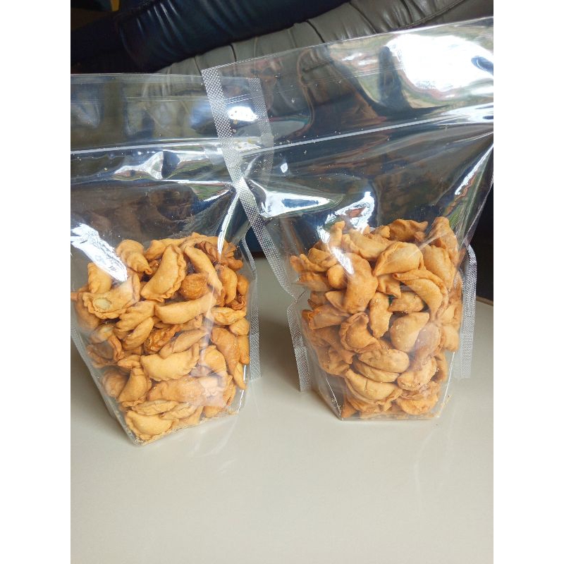 

pastel kering mini abon