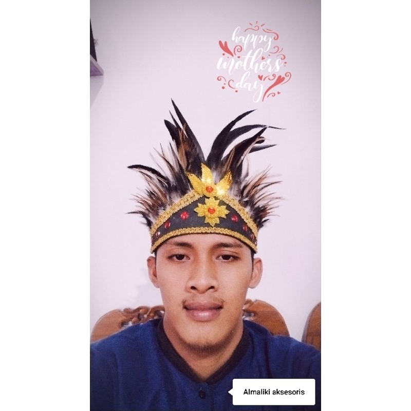 mahkota dayak adat kalimantan