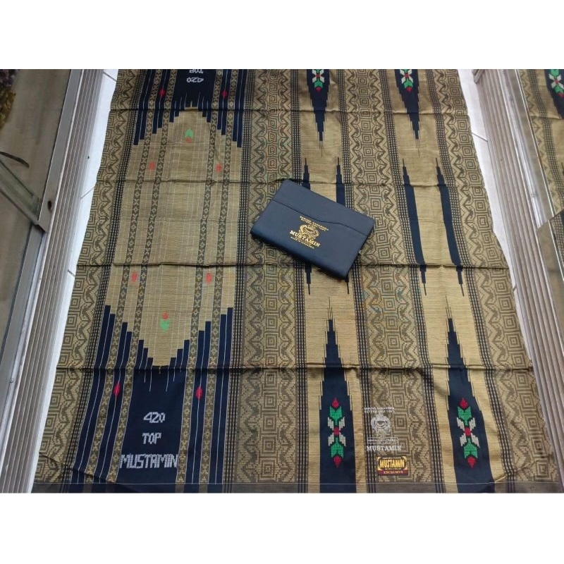 Sarung MUSTAMIN TOP 420 Full Sutra Motif Mix GOLD