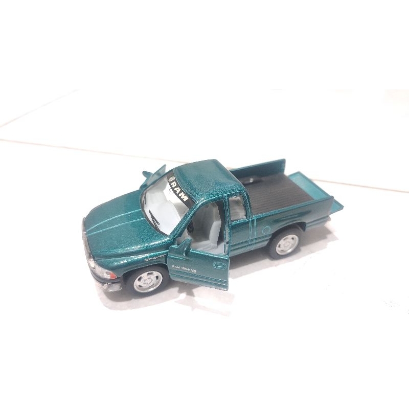 Diecast Kinsmart 2005 Dodge RAM