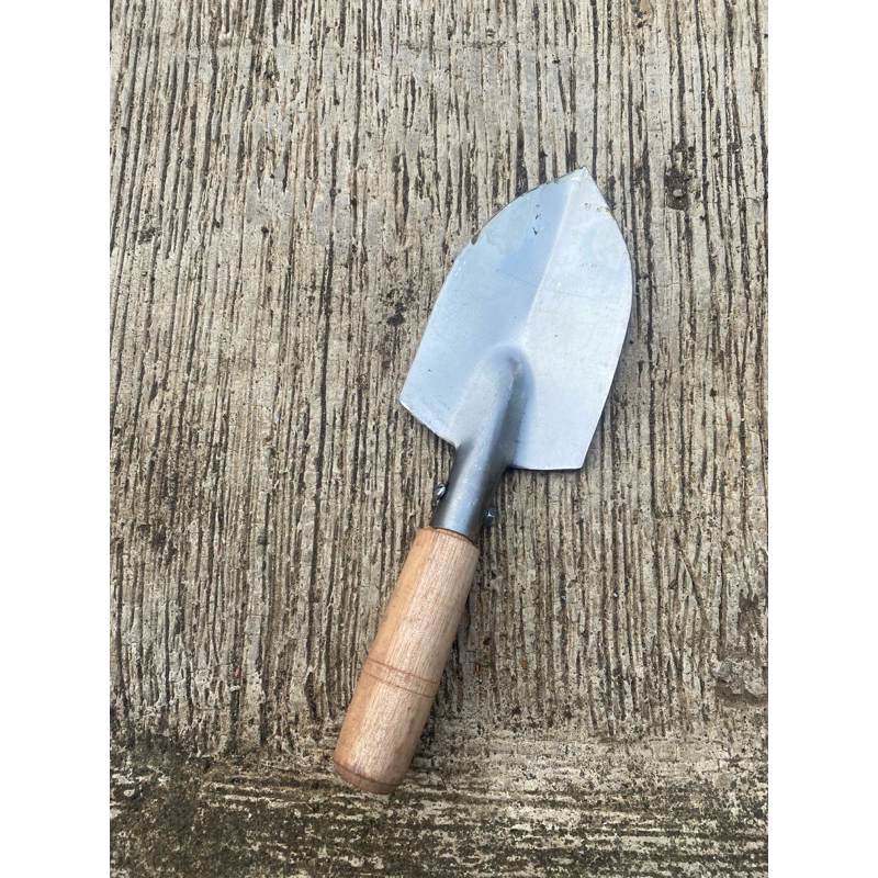 cetok tanaman - sendok tanah - cetok kebun - cetok tanaman kecil