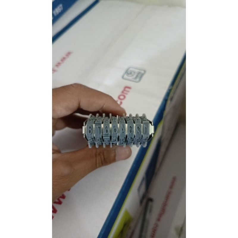 

Stempel numerik 8 digit 1 pcs