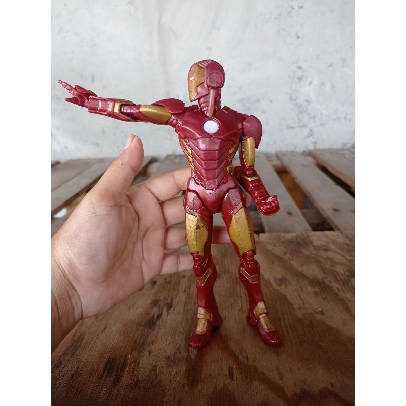 Figure Iron man