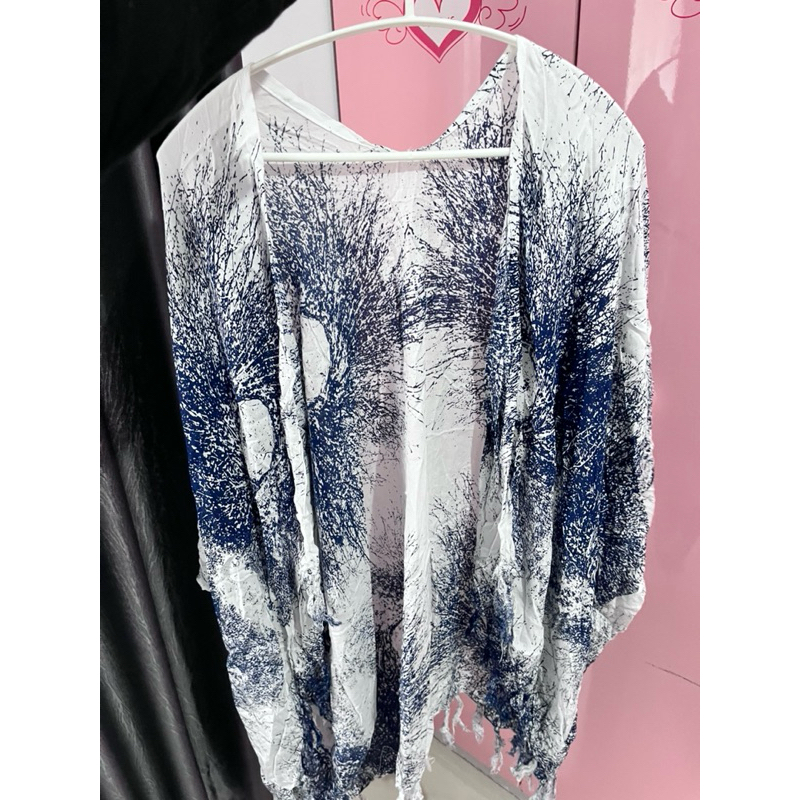 Preloved Outer Pantai Biru Putih