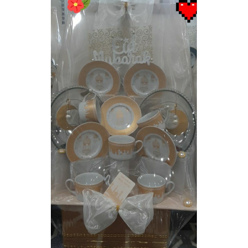 

parcel lebaran keramik(l)