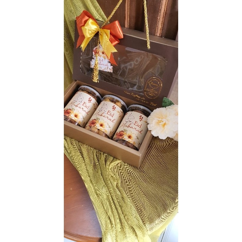 

HAMPERS IDUL FITRI ISI 3 TABUNG
