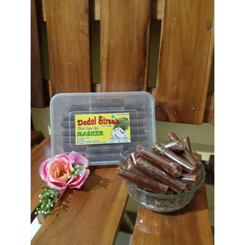 

Dodol Sirsak 500 gr "MASKER" Oleh-oleh Khas Tegal