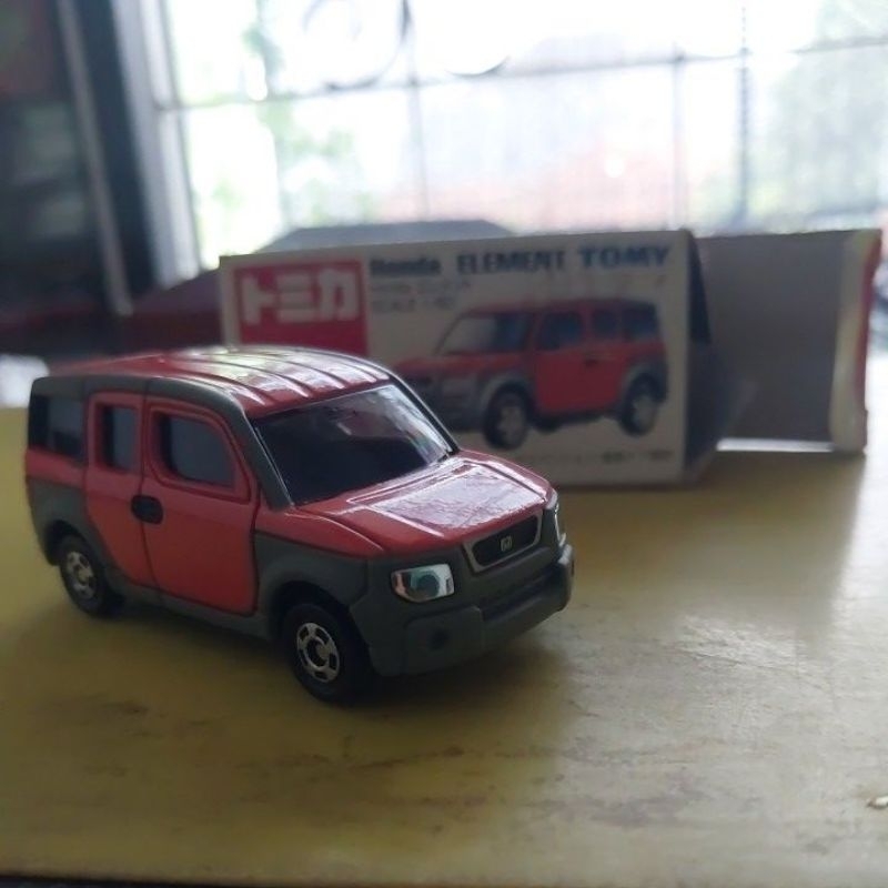 Diecast Tomica Honda Element