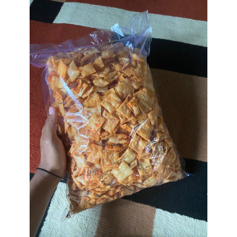 

KERUPUK PANGSIT PEDAS 1kg/500g ENAK MURAH