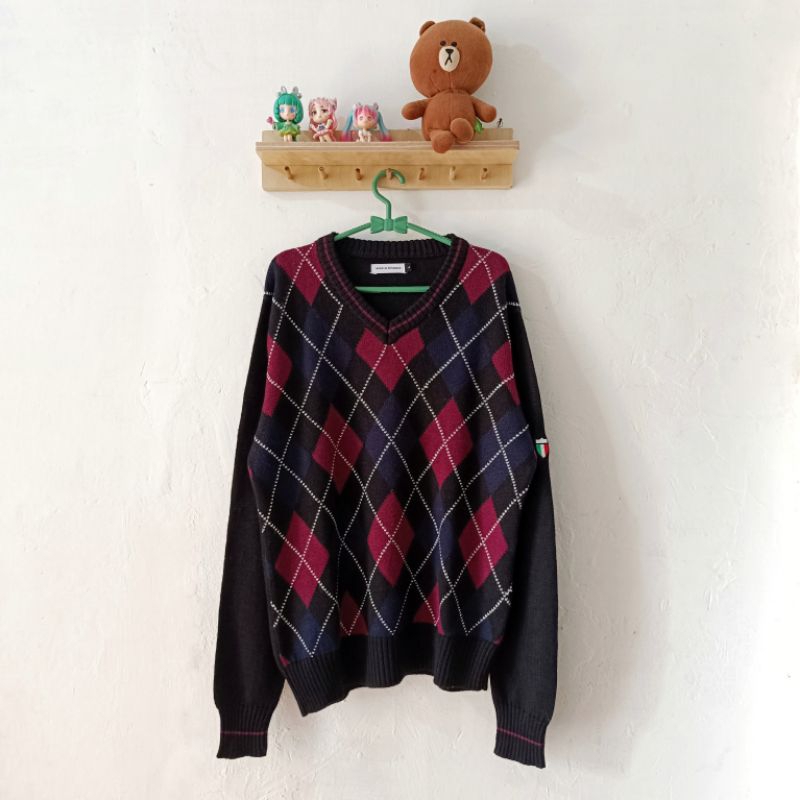 Sweater Rajut Ketupat V-neck